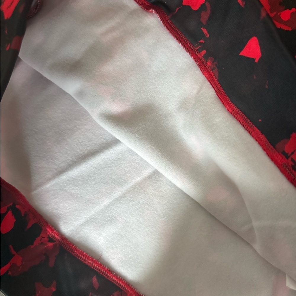 Under Armour Kids Red and Black Camo Hoodie Medium - Picture 4 of 5